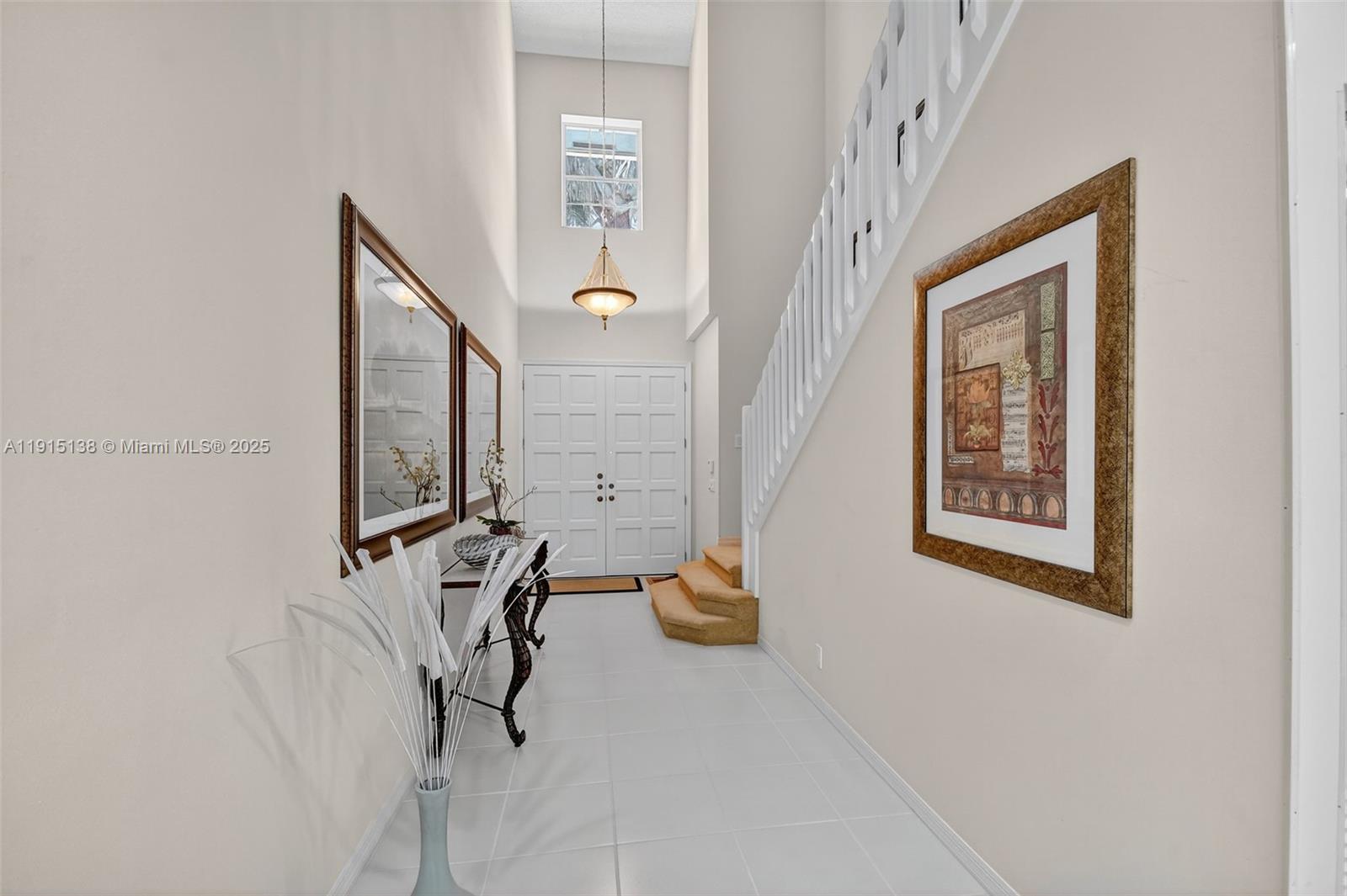 38 S Lakeshore Dr Hypoluxo, FL 33462