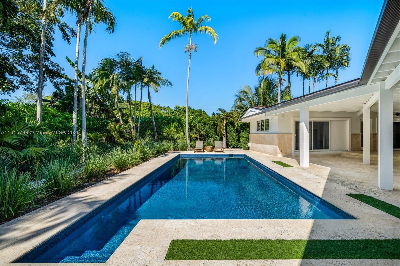 12050 Moss Rnch Rd Pinecrest, FL 33156