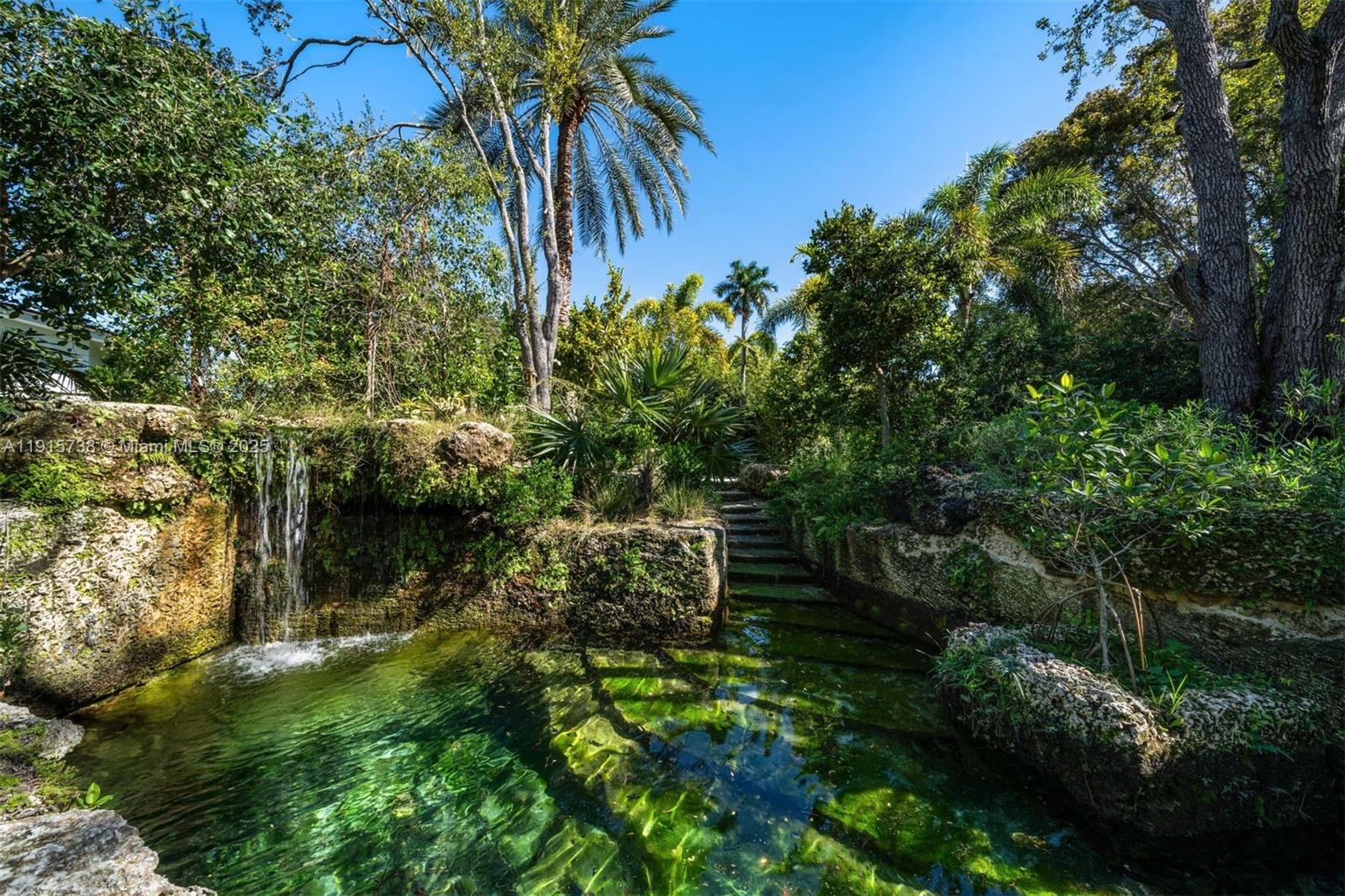 12050 Moss Rnch Rd Pinecrest, FL 33156