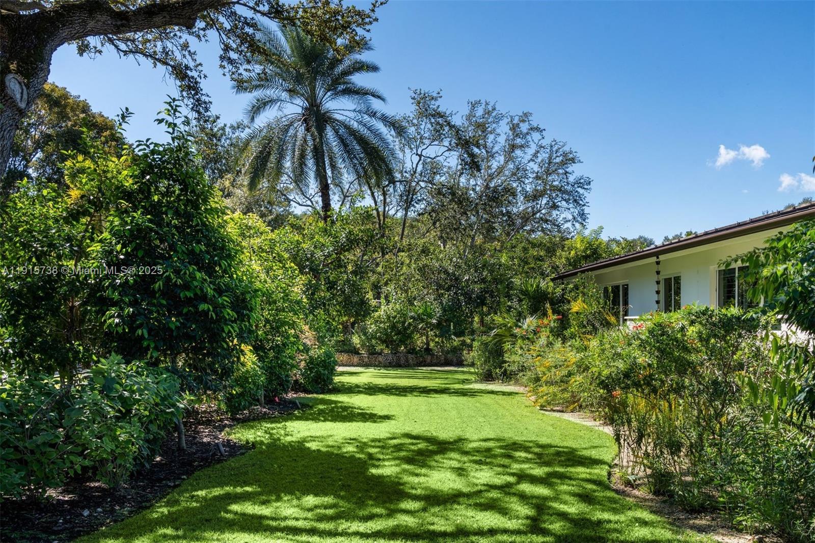 12050 Moss Rnch Rd Pinecrest, FL 33156