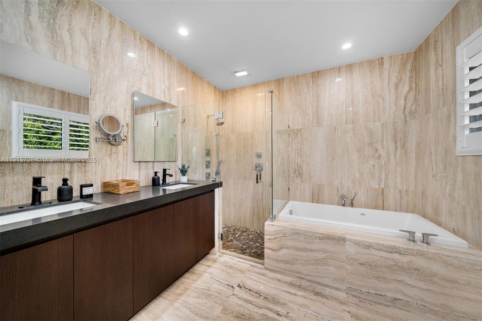 12050 Moss Rnch Rd Pinecrest, FL 33156