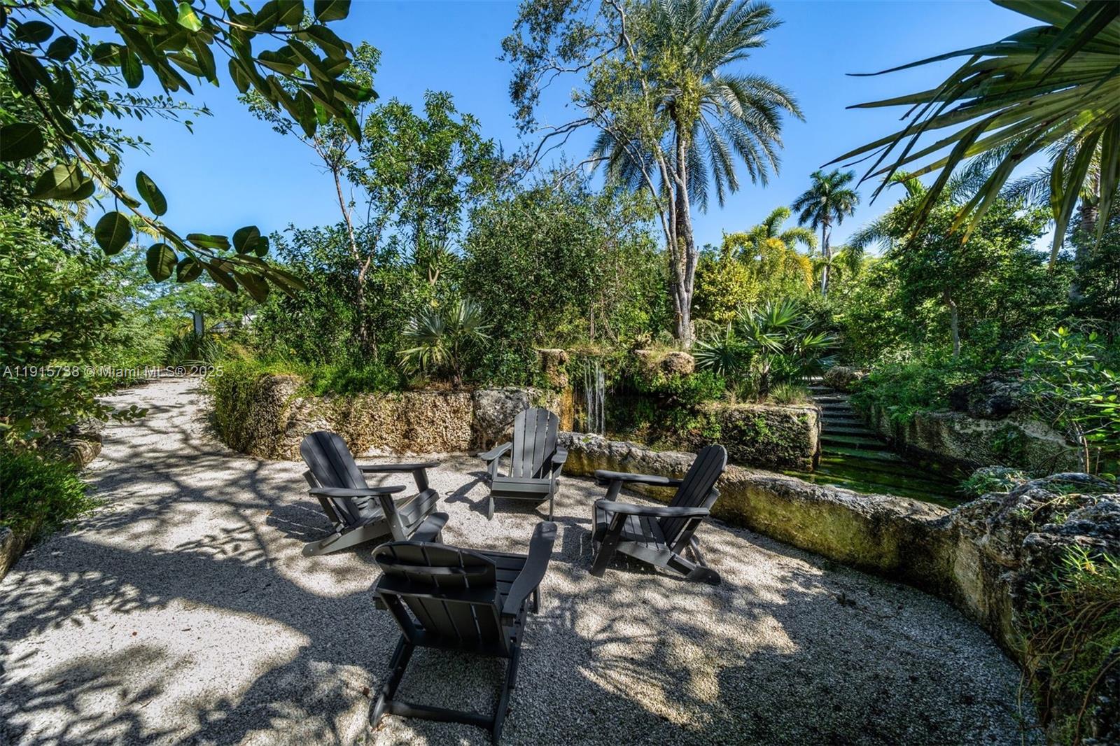 12050 Moss Rnch Rd Pinecrest, FL 33156