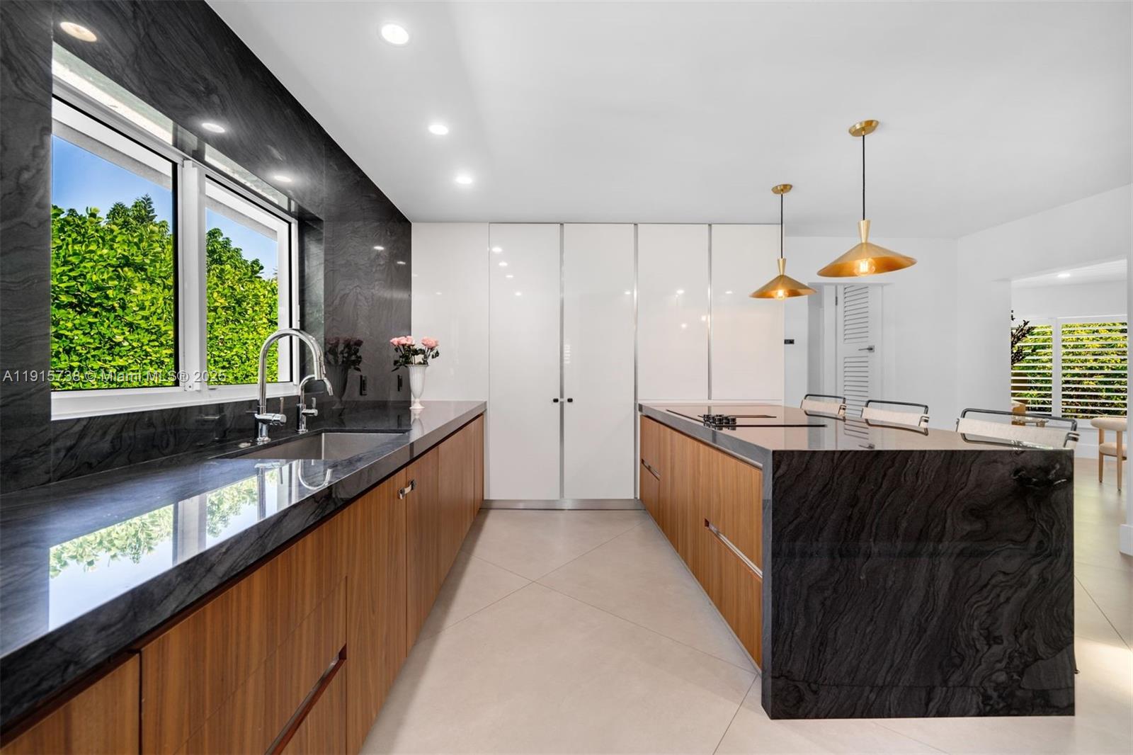 12050 Moss Rnch Rd Pinecrest, FL 33156