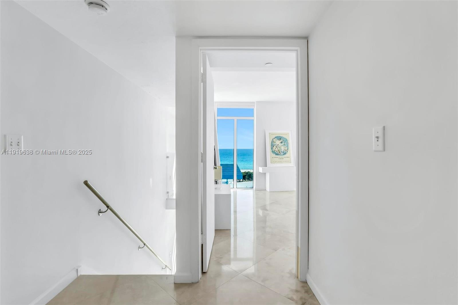 7600 Collins Ave #1012 Miami Beach, FL 33141
