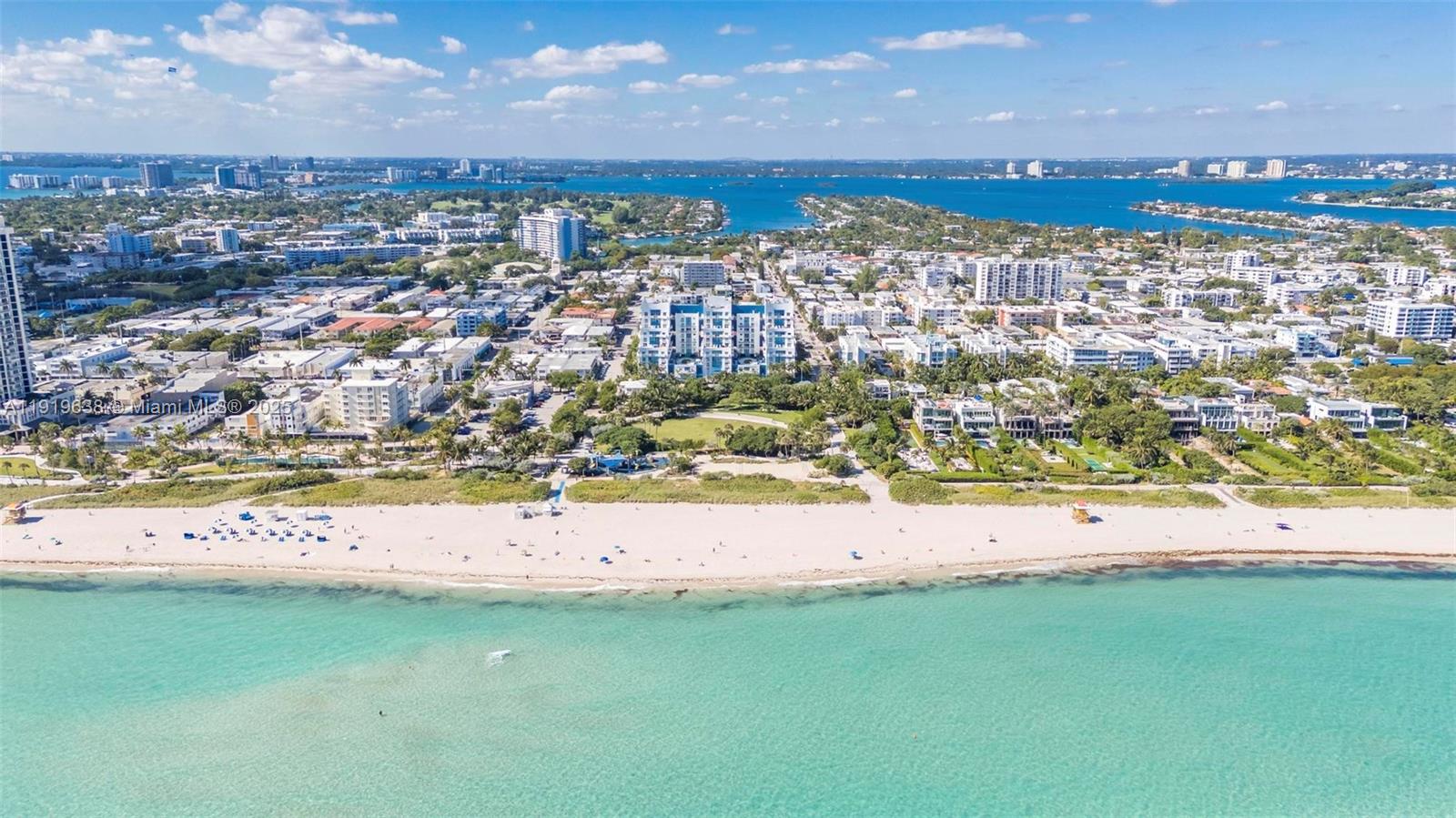 7600 Collins Ave #1012 Miami Beach, FL 33141