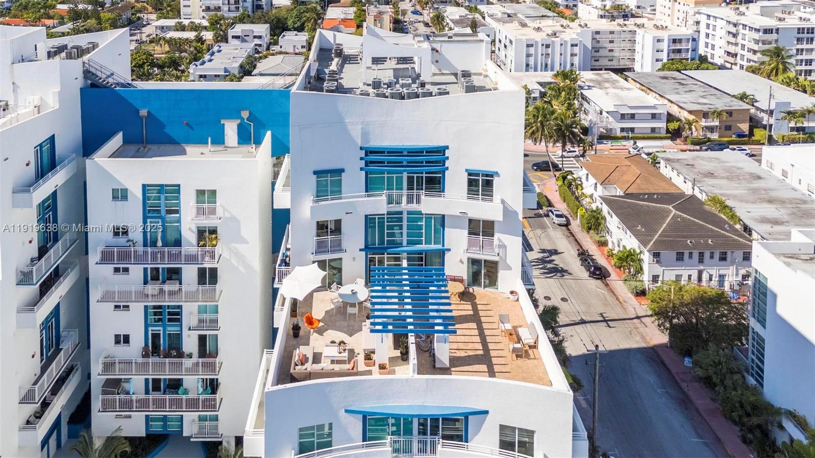 7600 Collins Ave #1012 Miami Beach, FL 33141