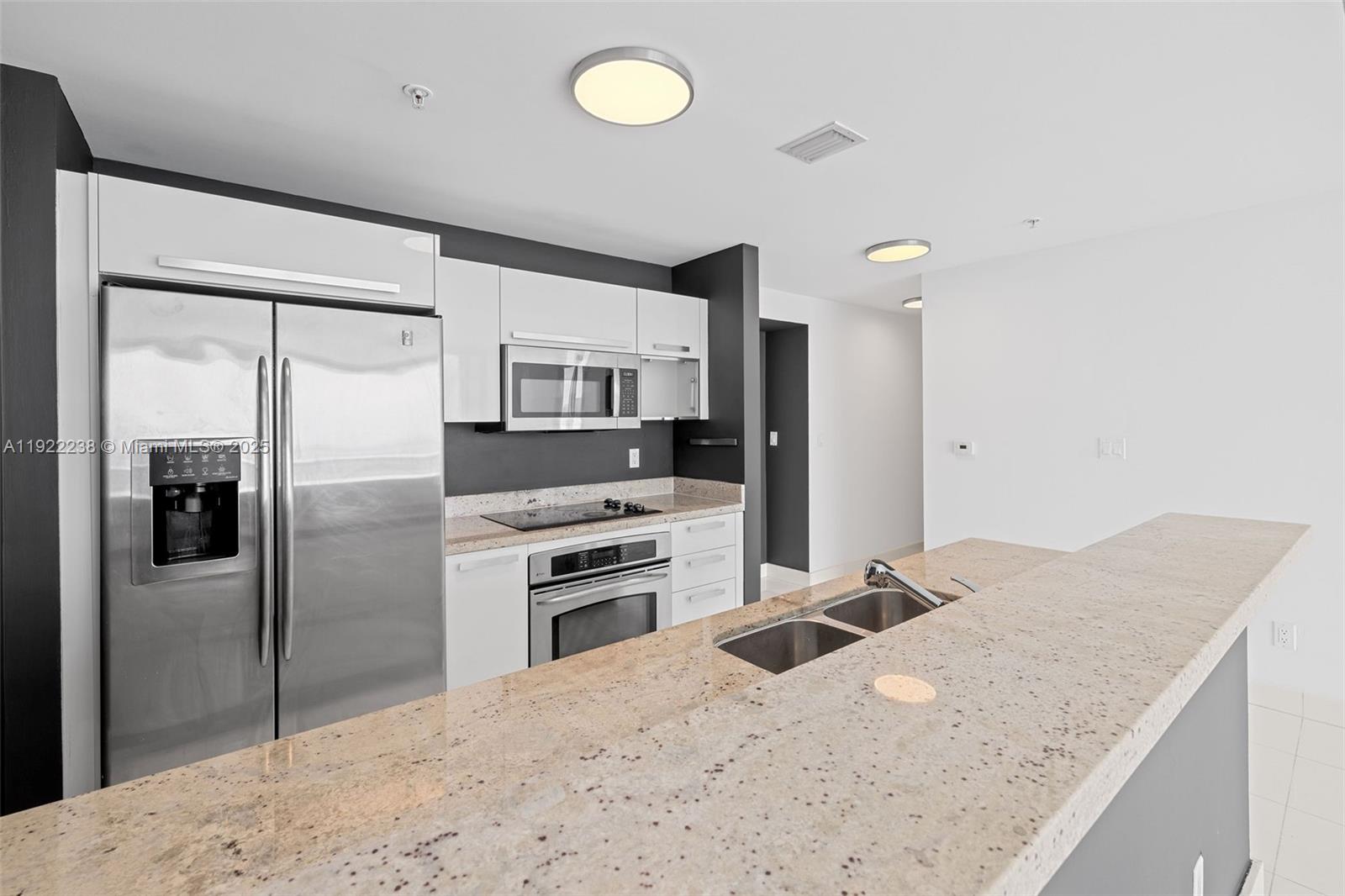 image Blue on the Bay10