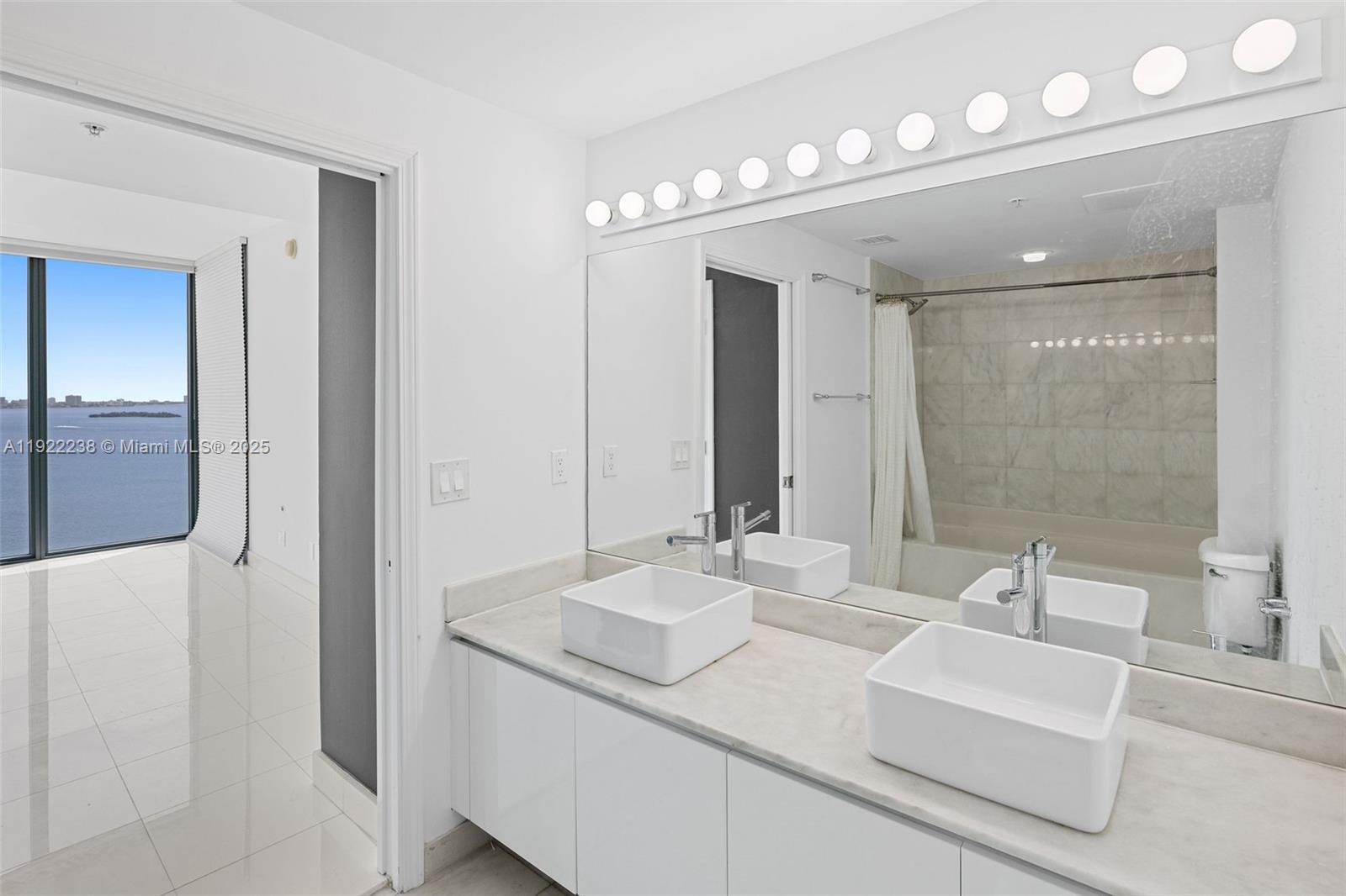 image Blue on the Bay13