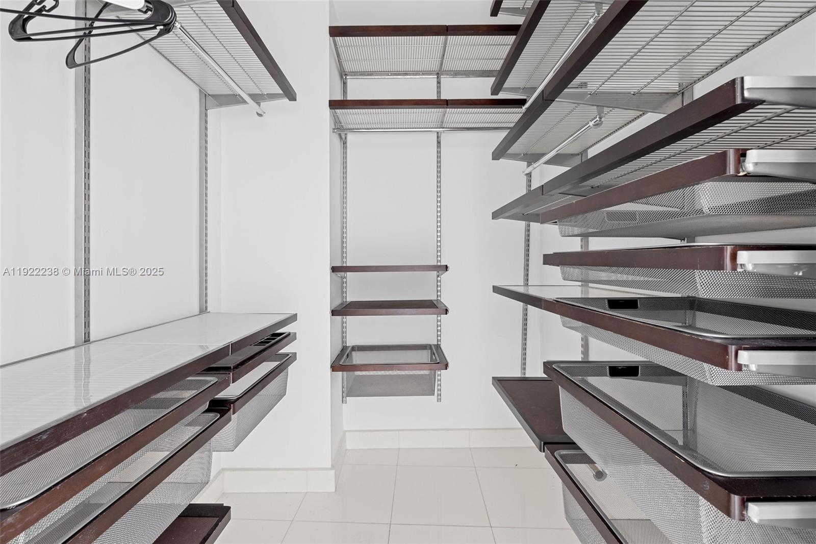 image Blue on the Bay18