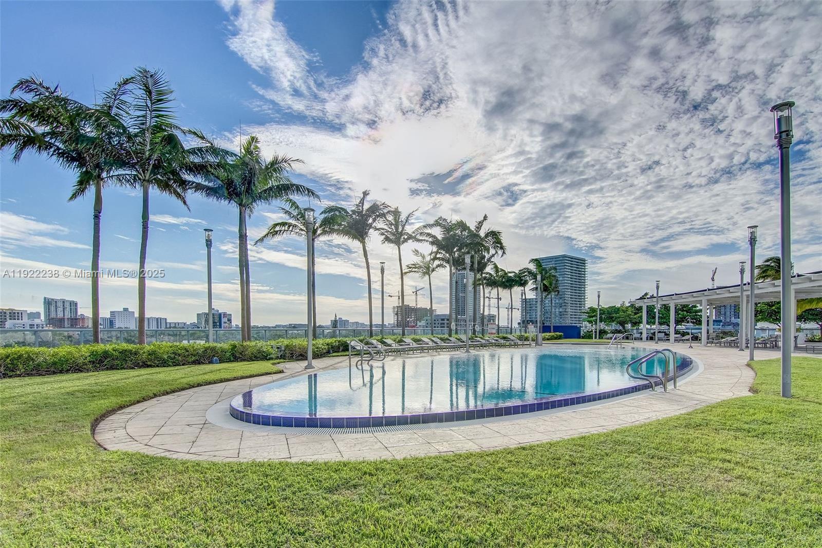 image Blue on the Bay28