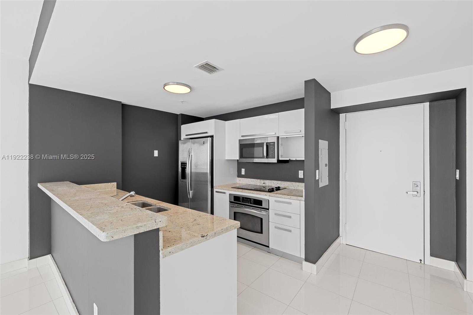 image Blue on the Bay8