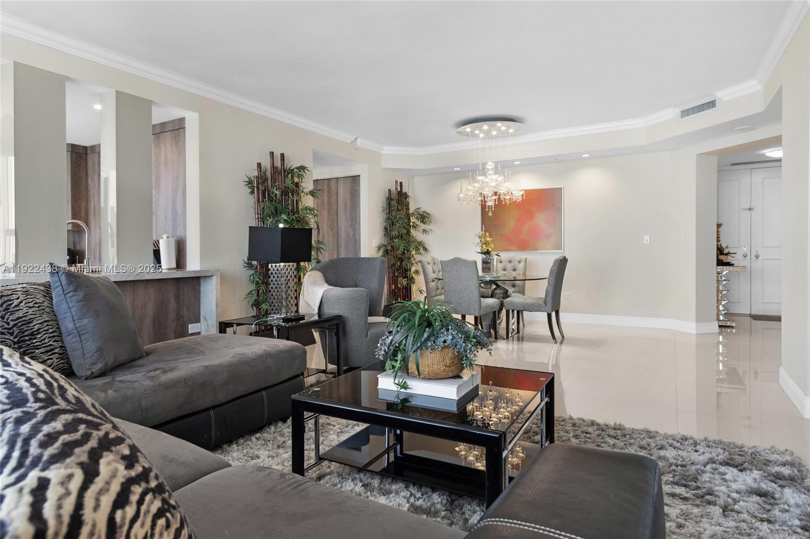 848 Brickell Key Dr #3905 Miami, FL 33131