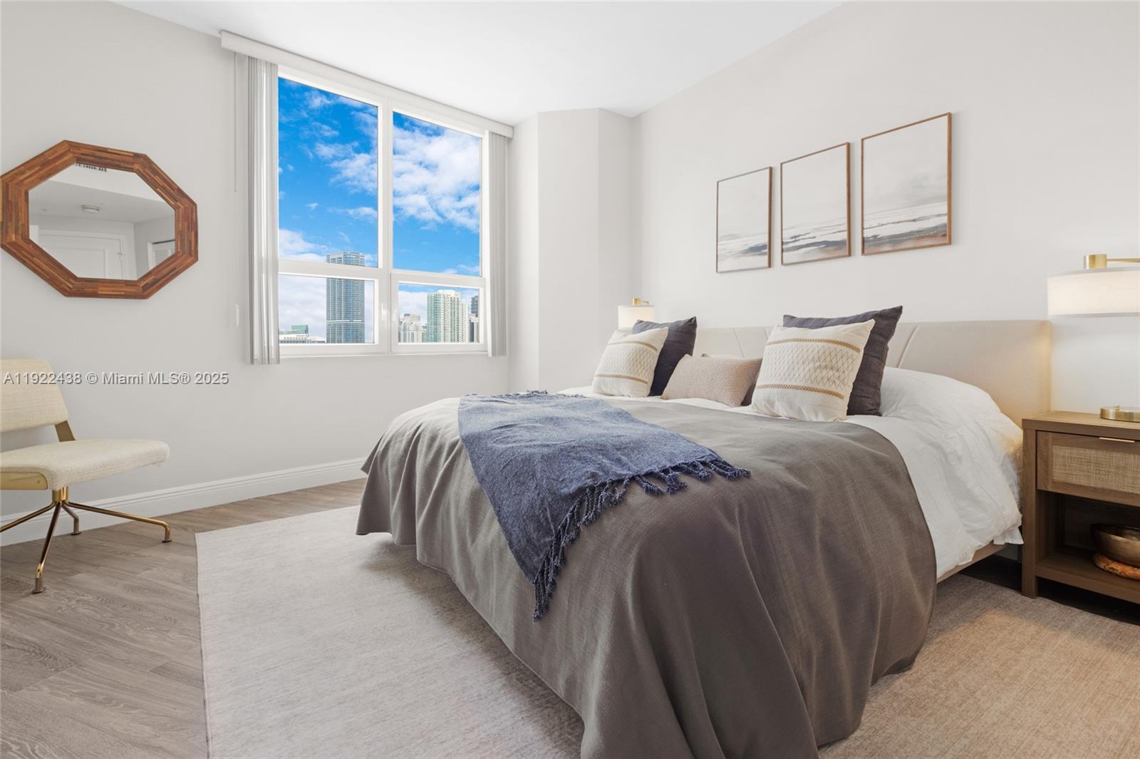 848 Brickell Key Dr #3905 Miami, FL 33131