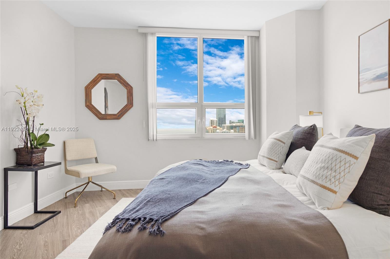 848 Brickell Key Dr #3905 Miami, FL 33131