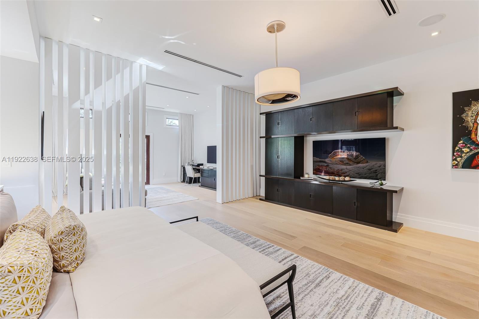 555 Arvida Pkwy Coral Gables, FL 33156