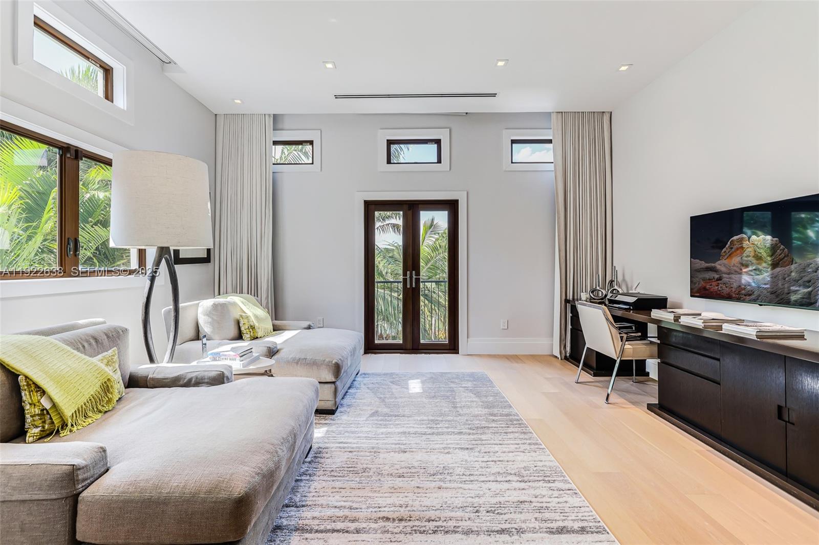 555 Arvida Pkwy Coral Gables, FL 33156