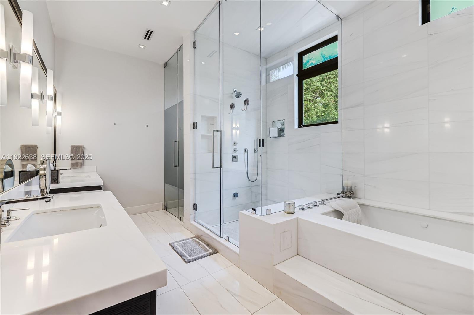 555 Arvida Pkwy Coral Gables, FL 33156