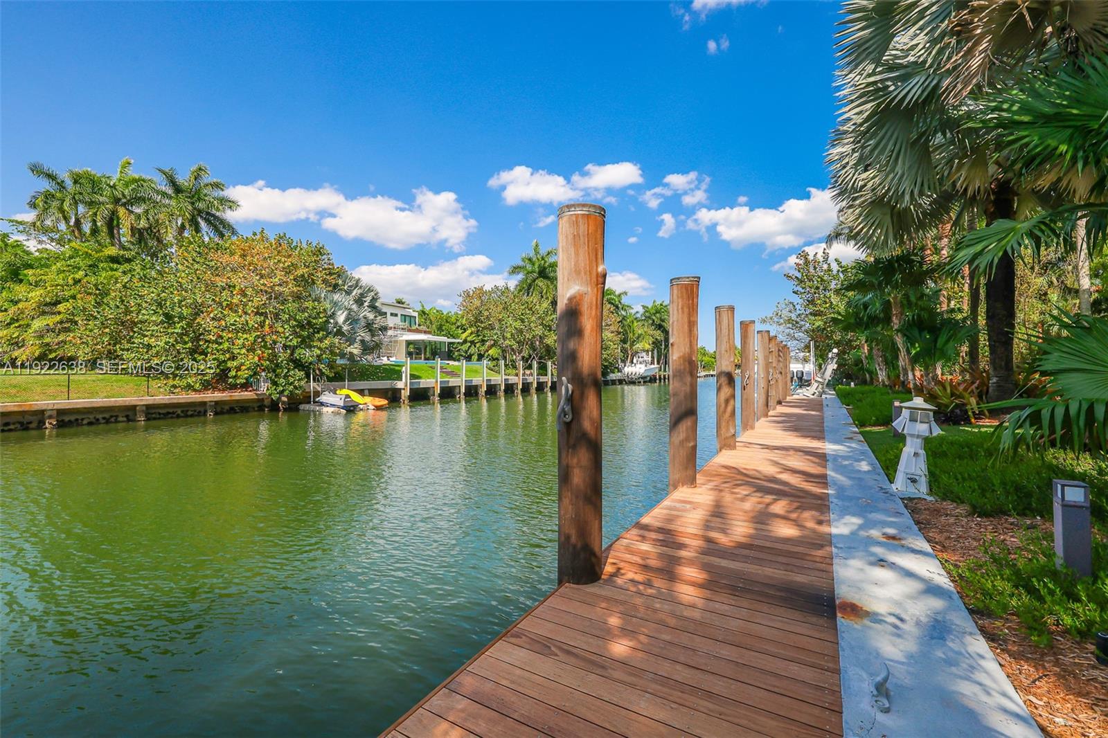 555 Arvida Pkwy Coral Gables, FL 33156