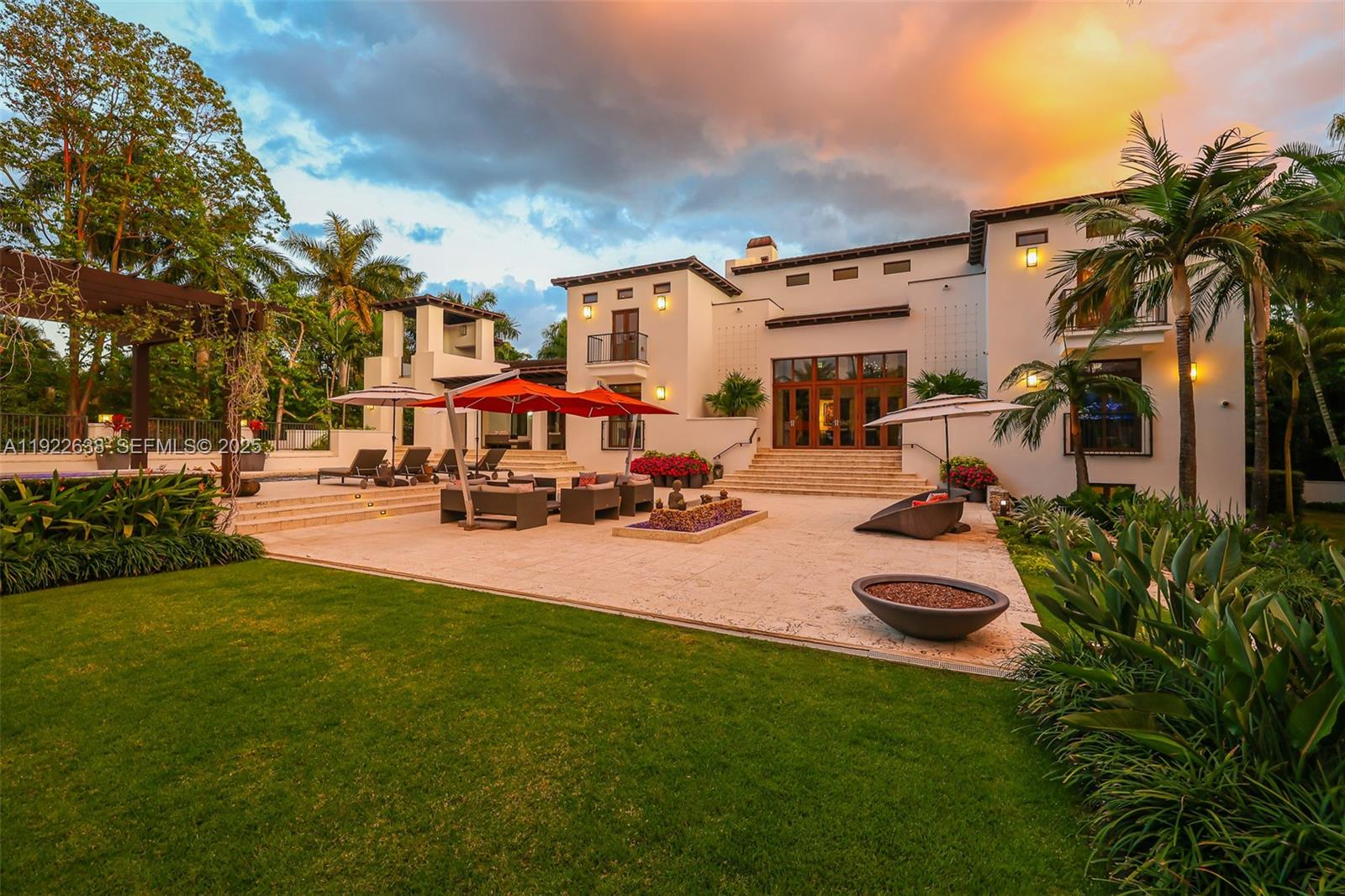 555 Arvida Pkwy Coral Gables, FL 33156