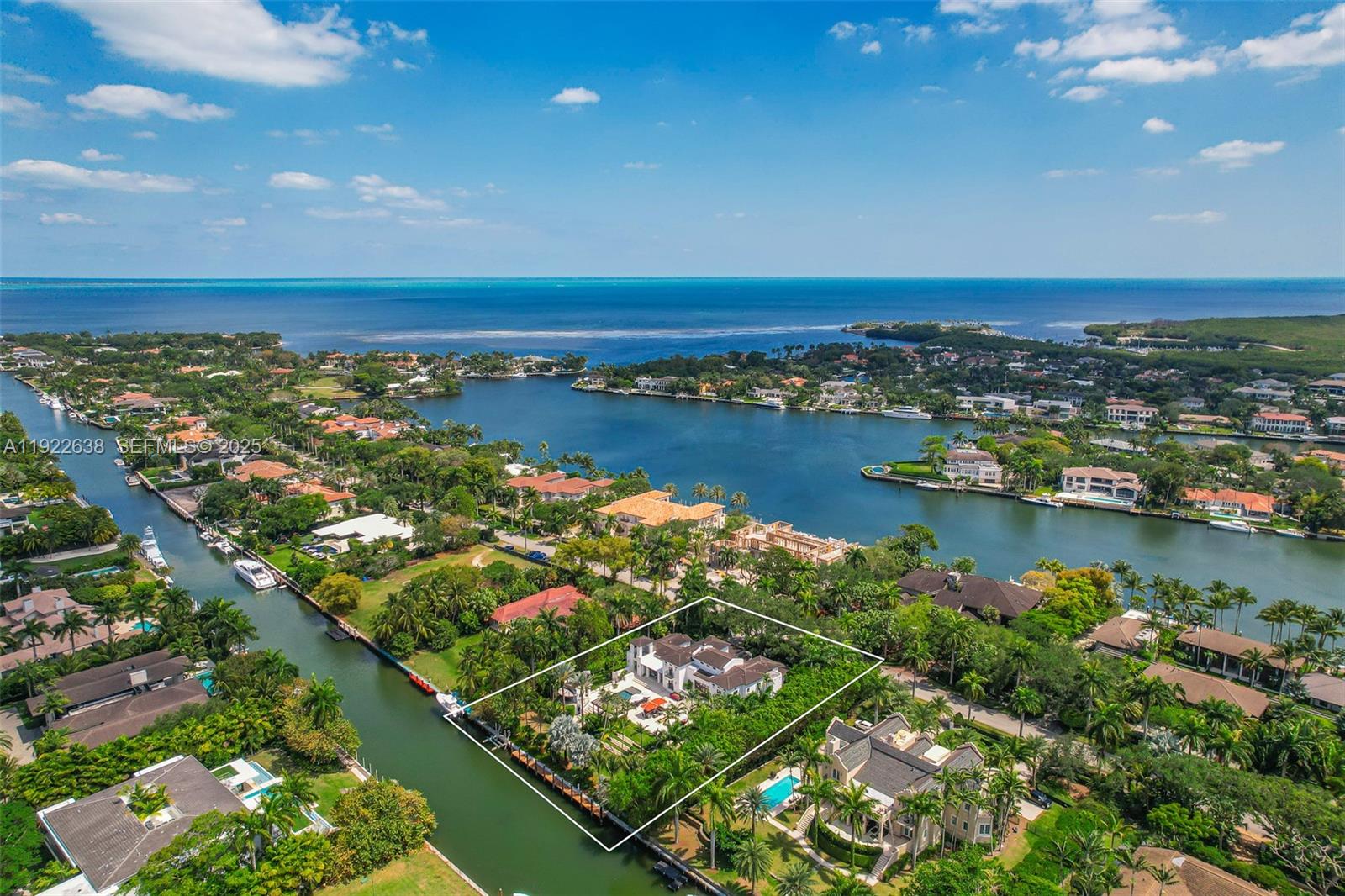 555 Arvida Pkwy Coral Gables, FL 33156