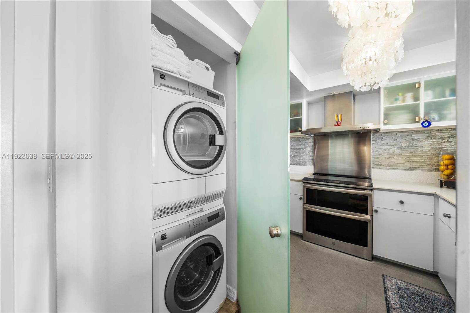 400 S Pointe Dr #2208 Miami Beach, FL 33139