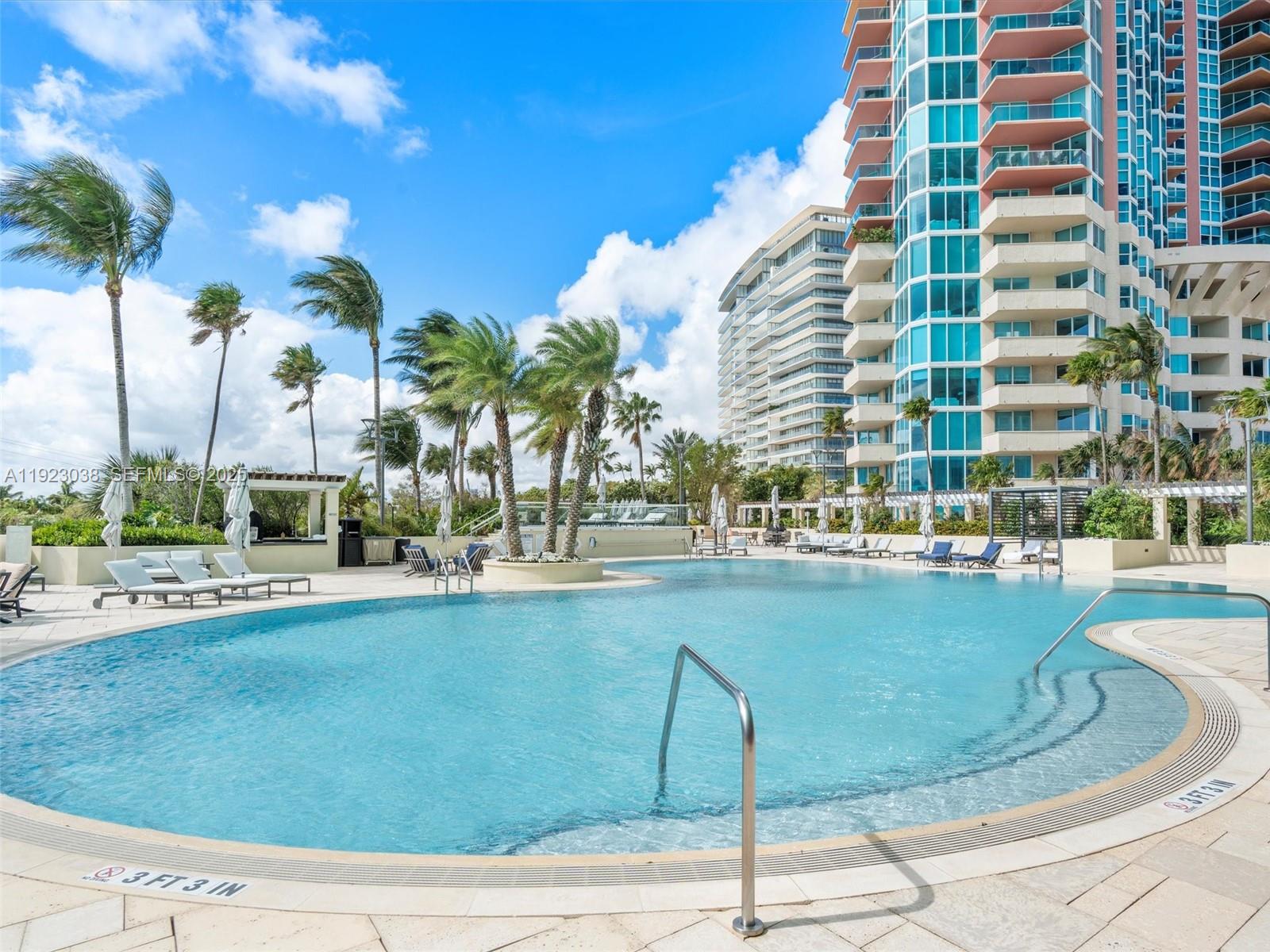 400 S Pointe Dr #2208 Miami Beach, FL 33139