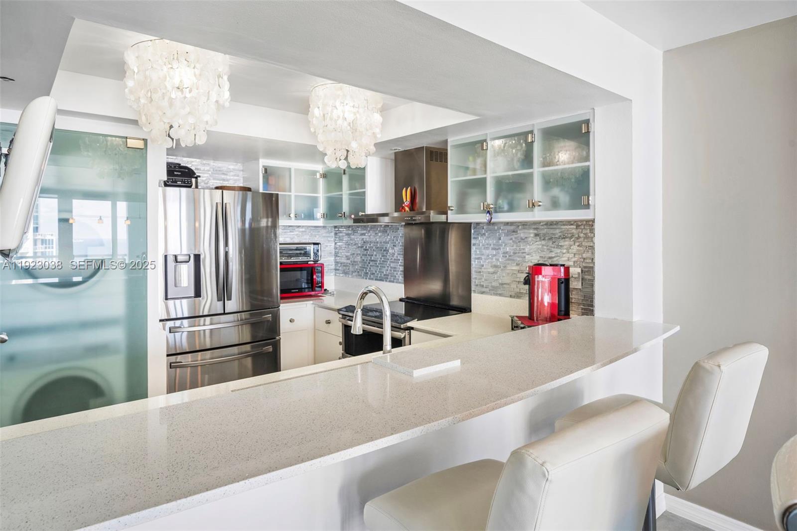 400 S Pointe Dr #2208 Miami Beach, FL 33139