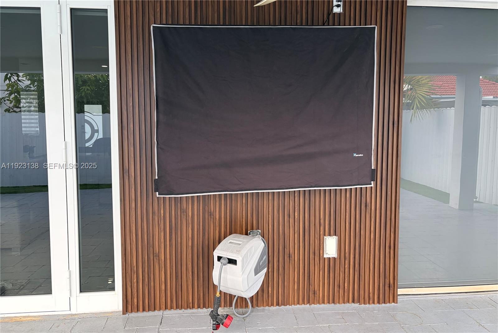 7952 NW 198th St Hialeah, FL 33015