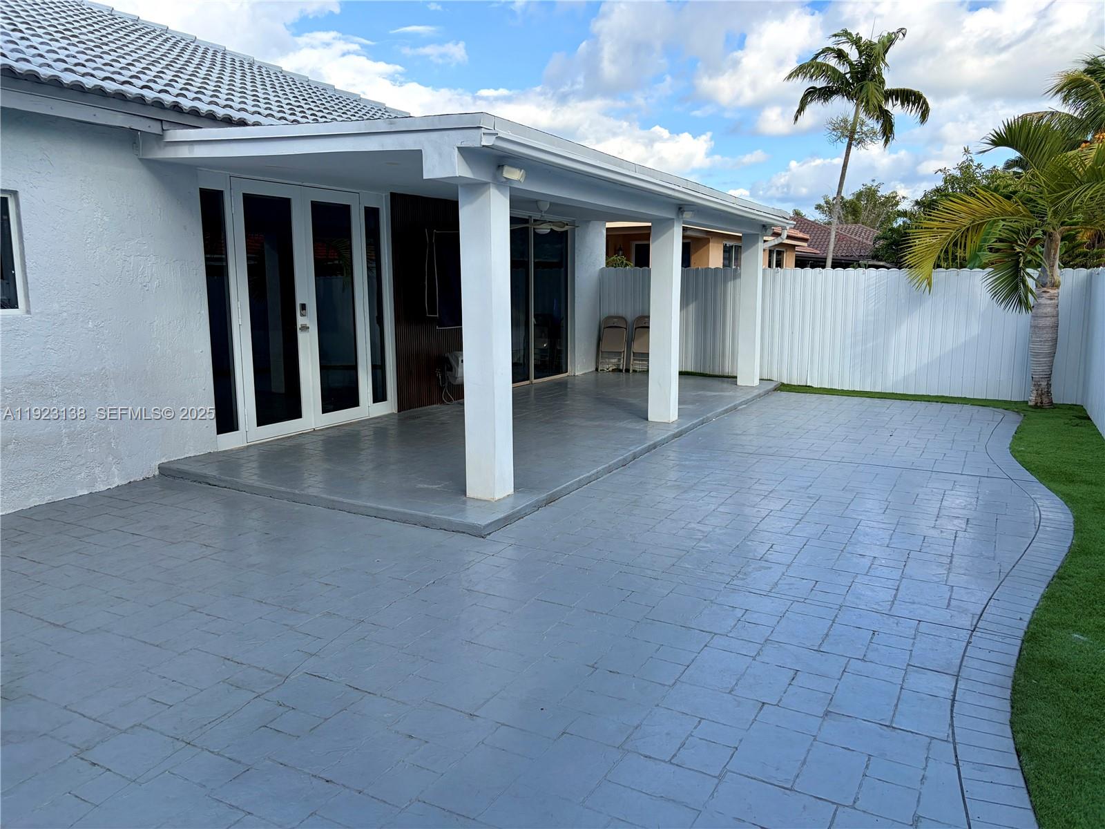 7952 NW 198th St Hialeah, FL 33015