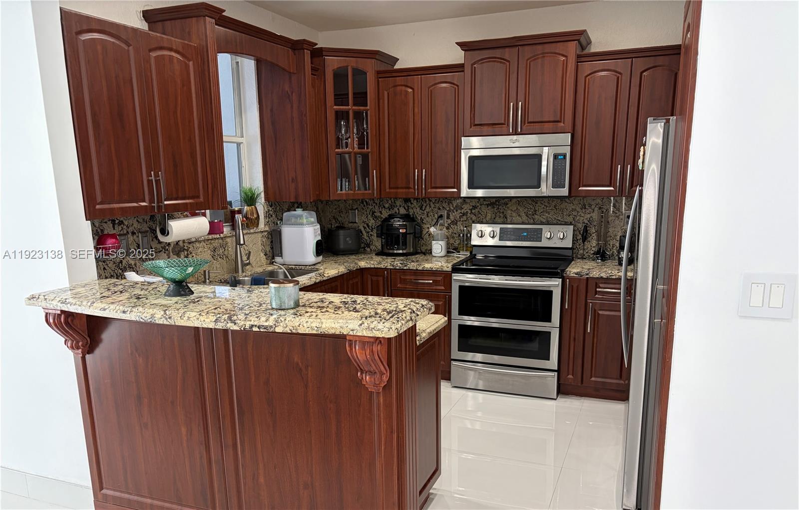 7952 NW 198th St Hialeah, FL 33015