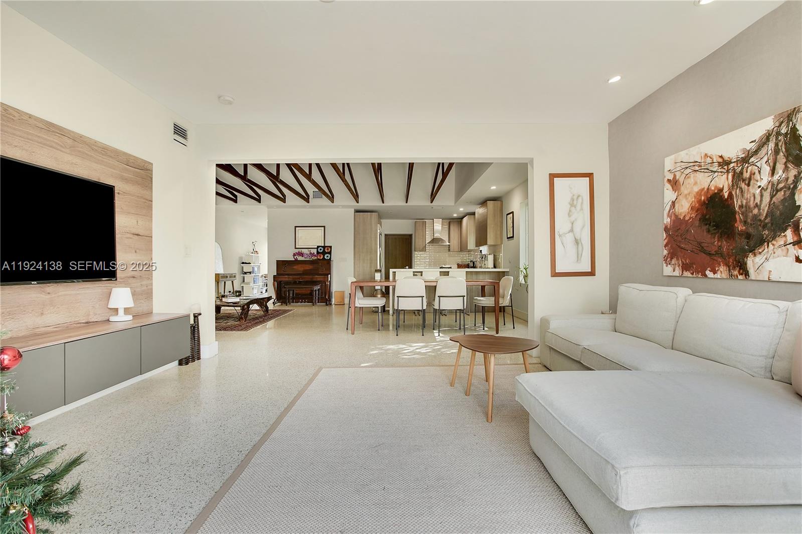 9008 Dickens Ave Surfside, FL 33154