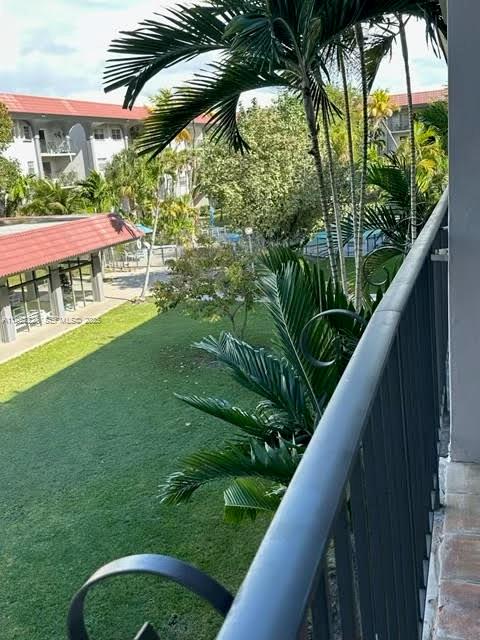 8101 SW 72nd Ave #312W Miami, FL 33143