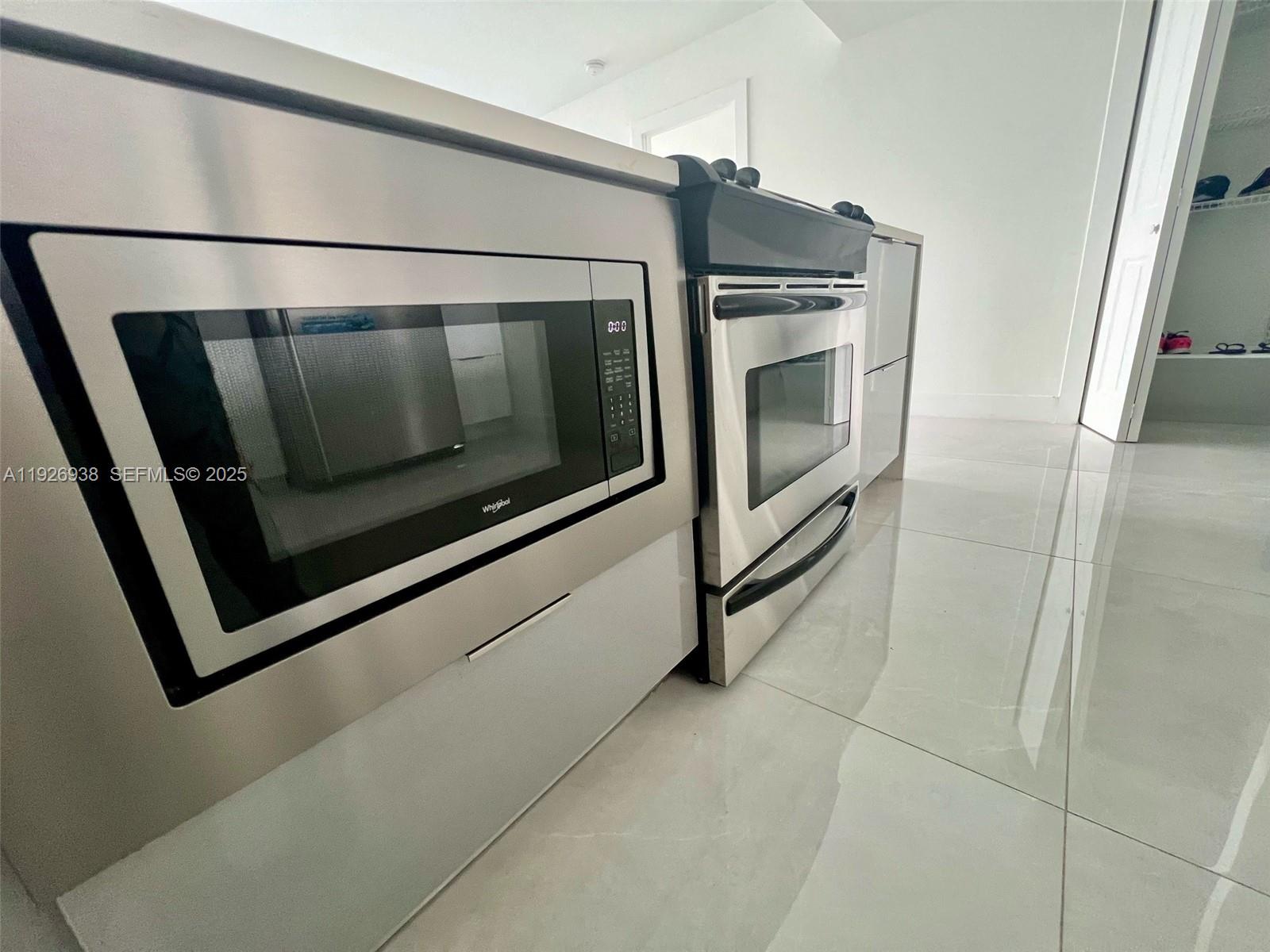 11930 N Bayshore Dr #1406 North Miami, FL 33181