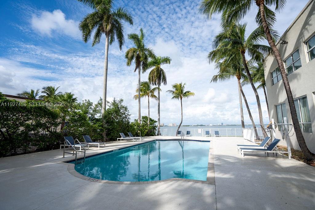 1625 Kennedy Cswy #1004D North Bay Village, FL 33141