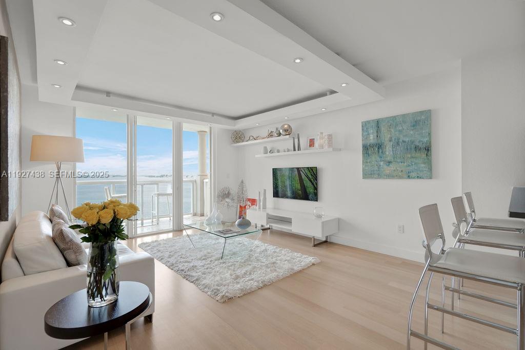 1625 Kennedy Cswy #1004D North Bay Village, FL 33141