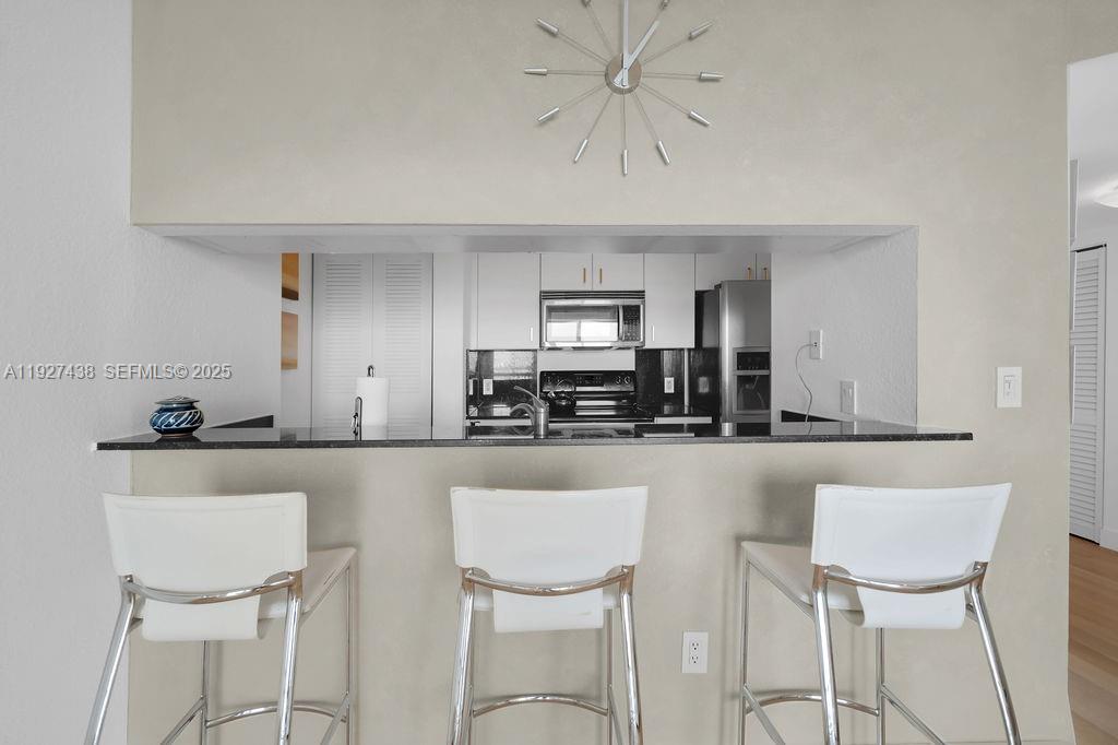 1625 Kennedy Cswy #1004D North Bay Village, FL 33141