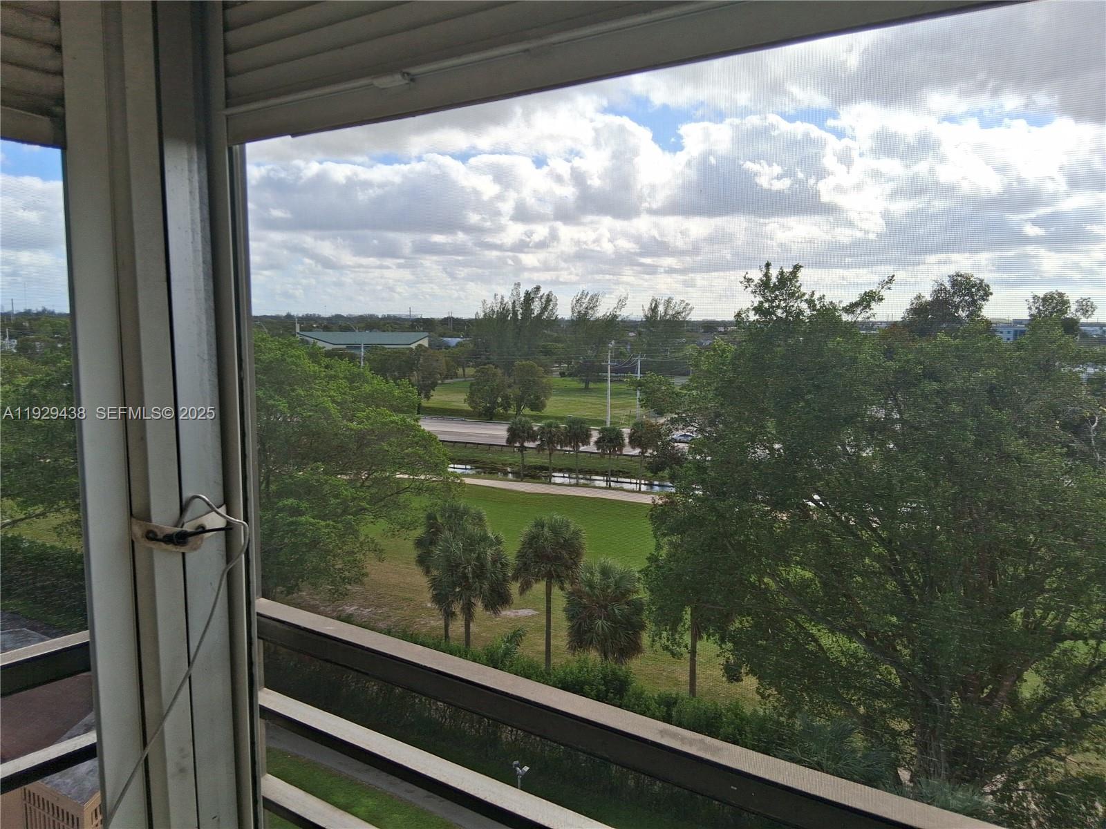 1100 St Charles Pl #719 Pembroke Pines, FL 33026