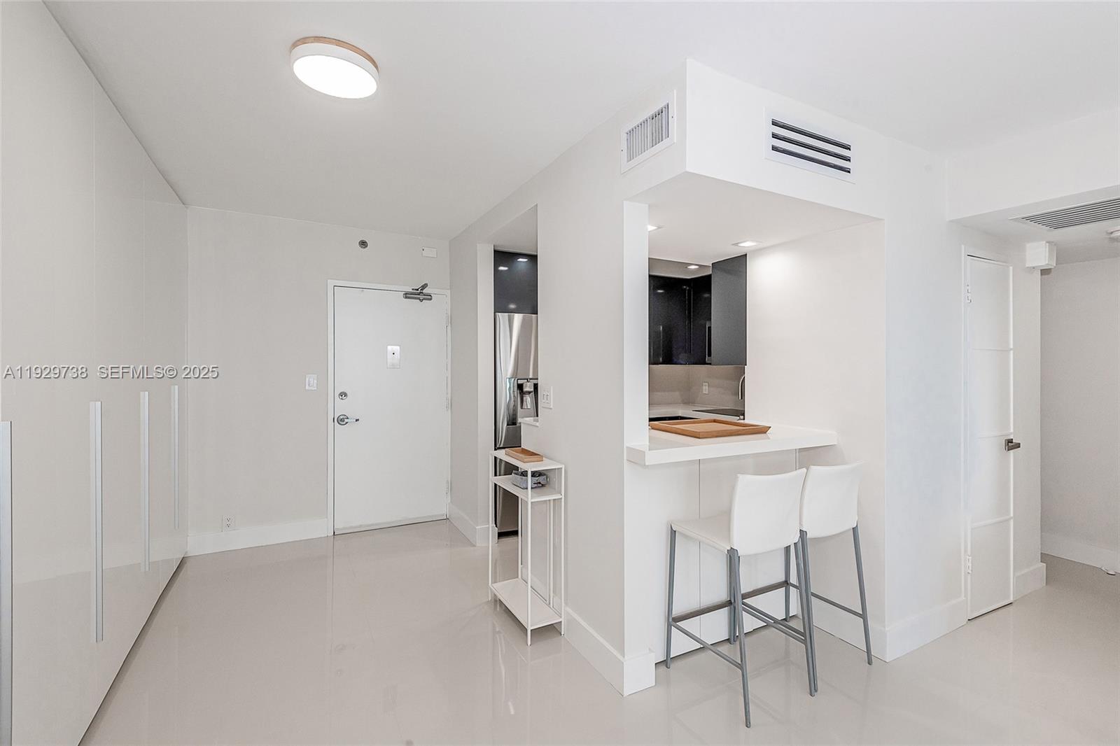 1000 West Ave #327 Miami Beach, FL 33139