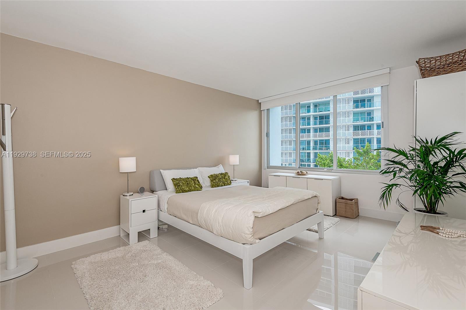 1000 West Ave #327 Miami Beach, FL 33139
