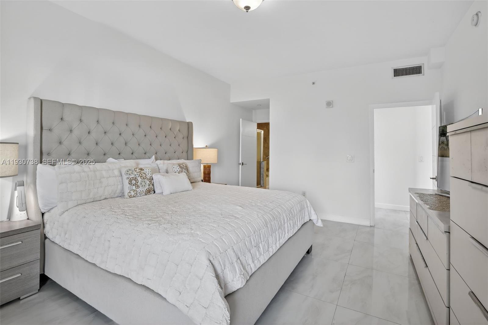 3340 NE 190th St #1101 Aventura, FL 33180