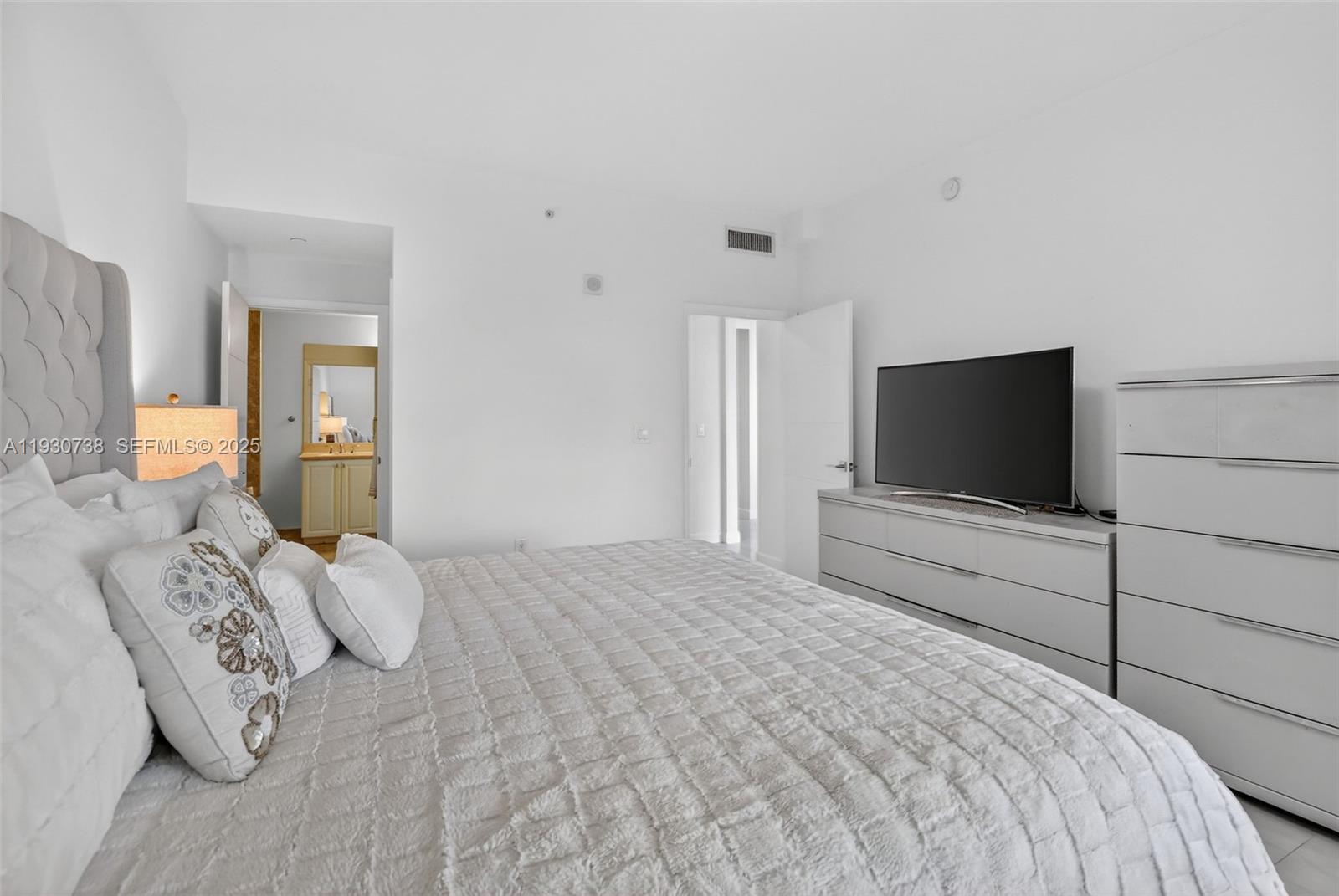 3340 NE 190th St #1101 Aventura, FL 33180