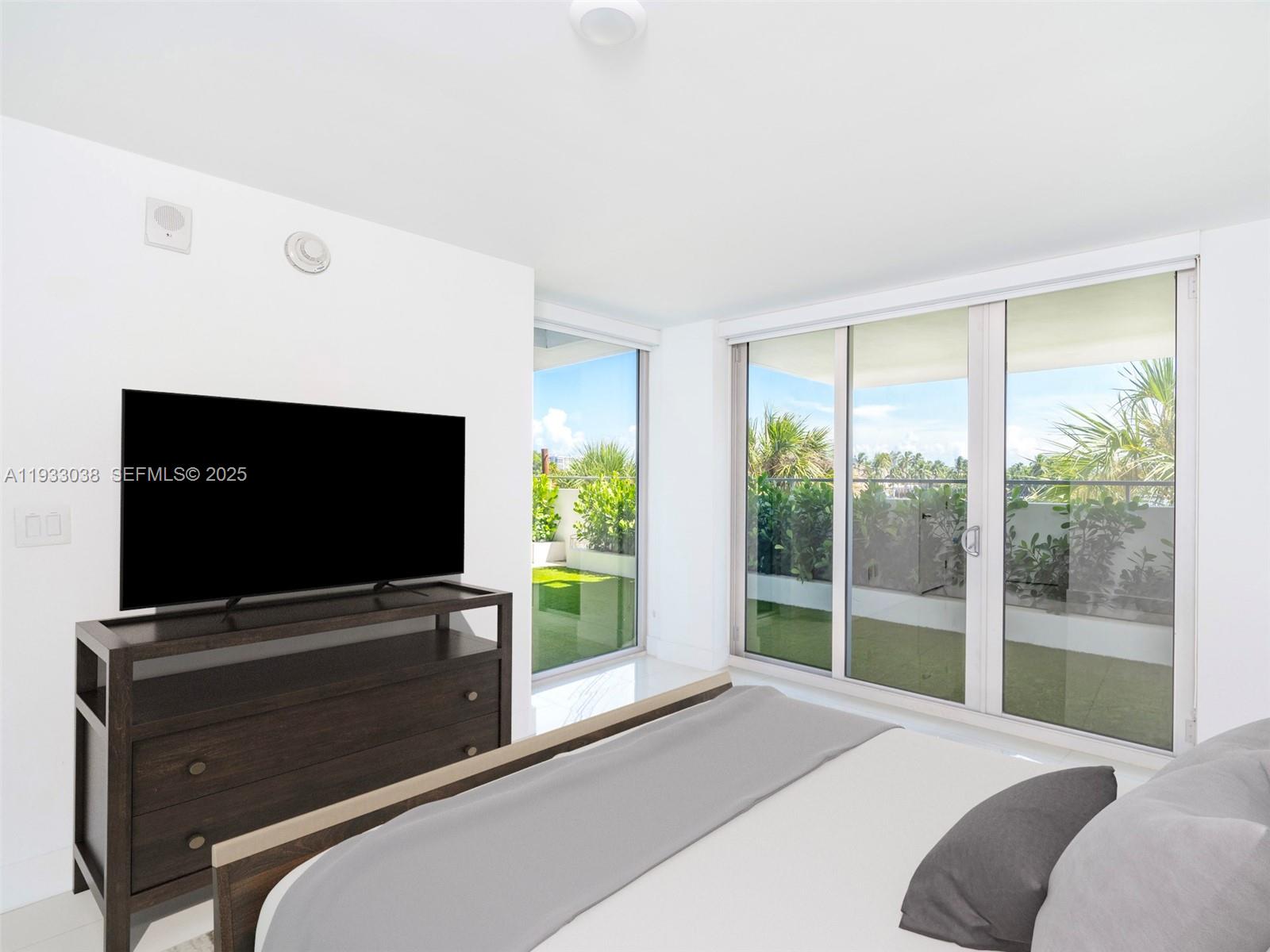 9261 E Bay Hbr Dr #305 Bay Harbor Islands, FL 33154