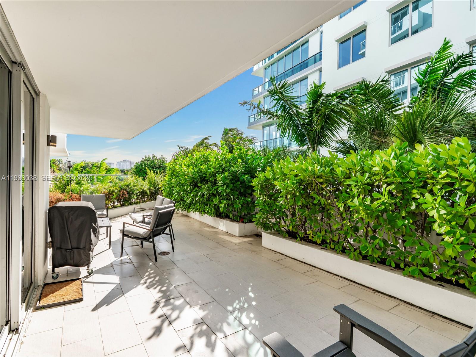 9261 E Bay Hbr Dr #305 Bay Harbor Islands, FL 33154