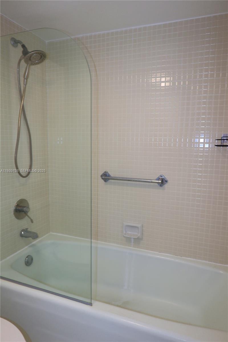 20515 E Country Clb Dr #1147 Aventura, FL 33180