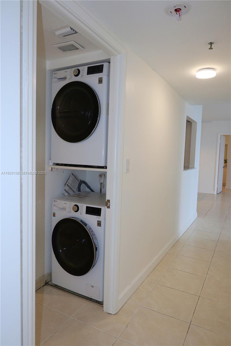 20515 E Country Clb Dr #1147 Aventura, FL 33180