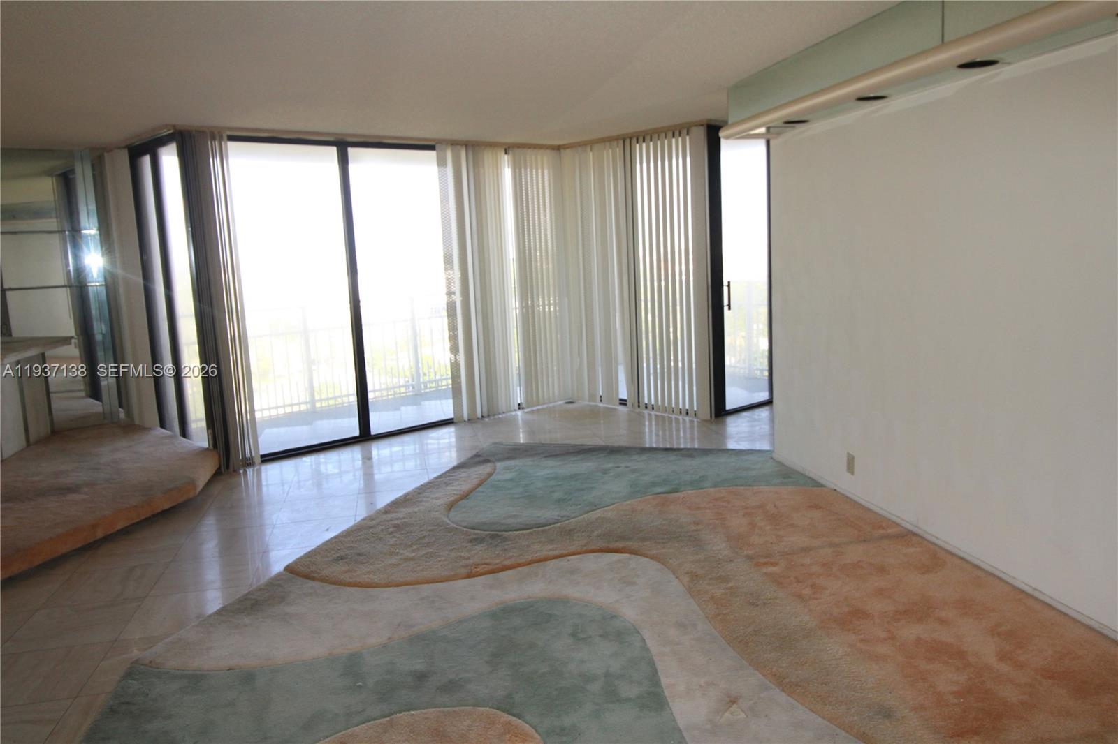 1000 Quayside Ter #1807 Miami, FL 33138