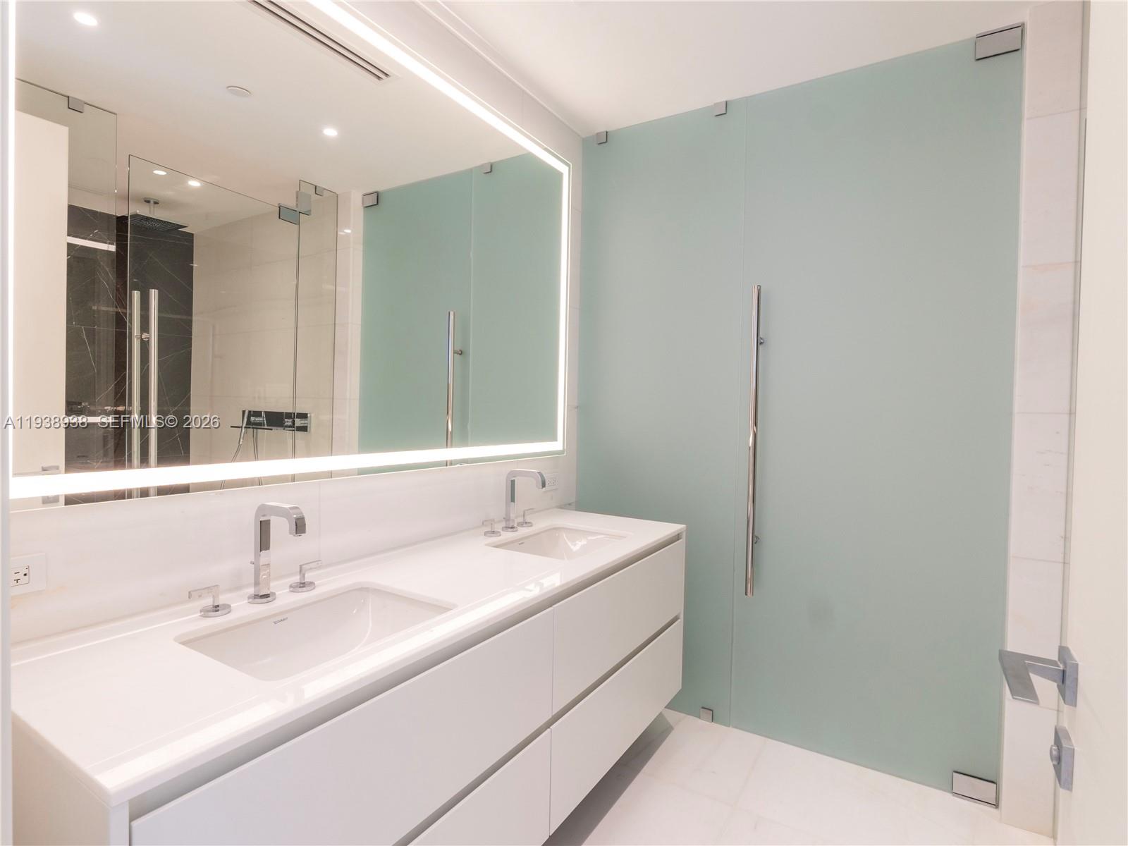 image Aston Martin Residences9