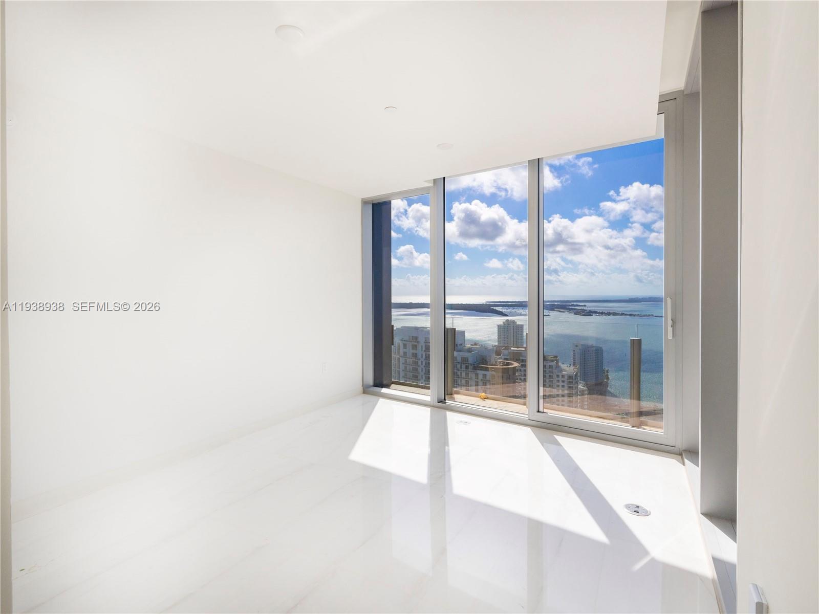 image Aston Martin Residences14