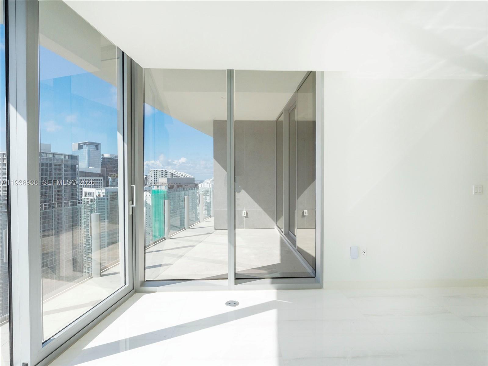 image Aston Martin Residences16