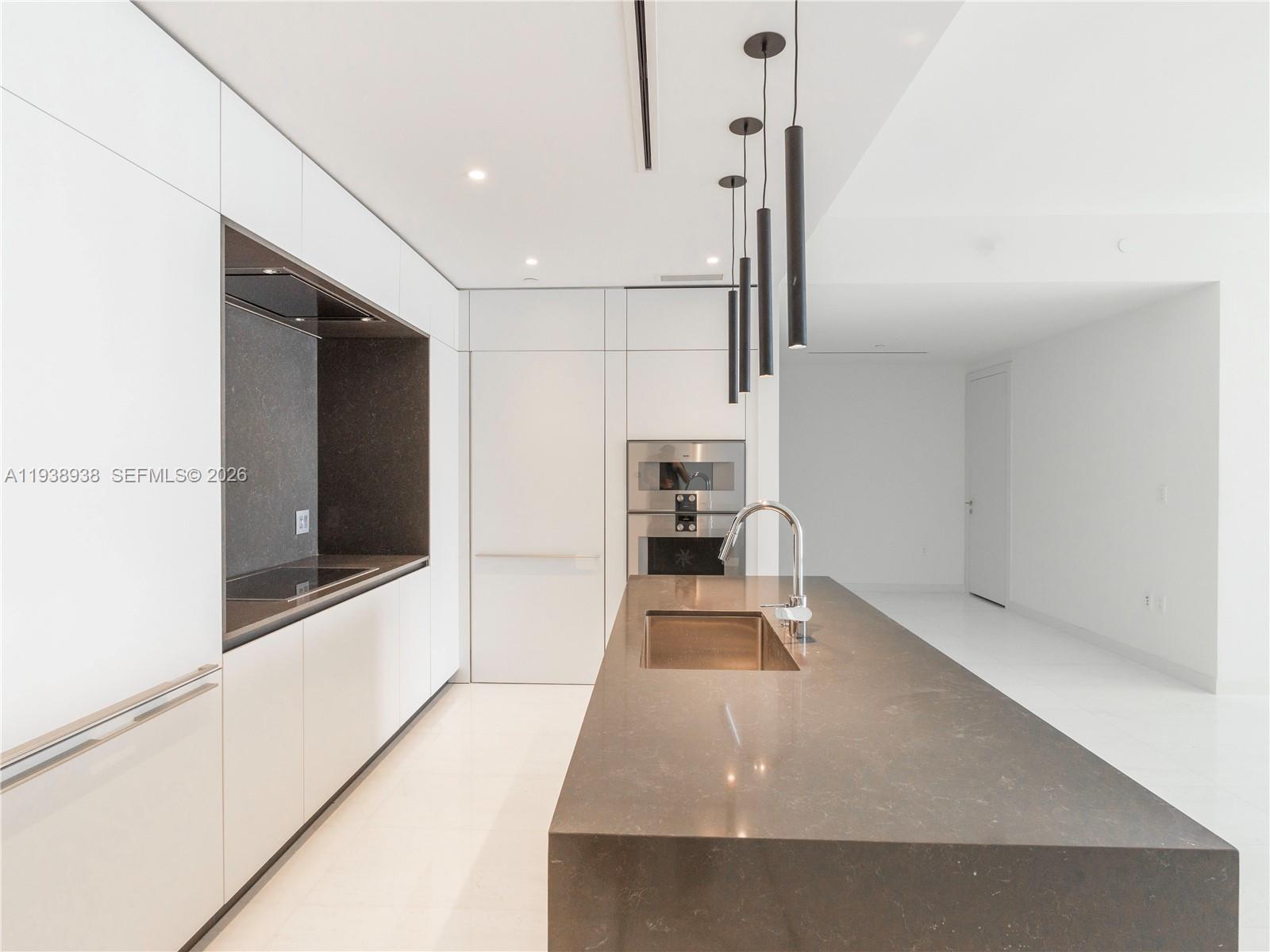 image Aston Martin Residences23